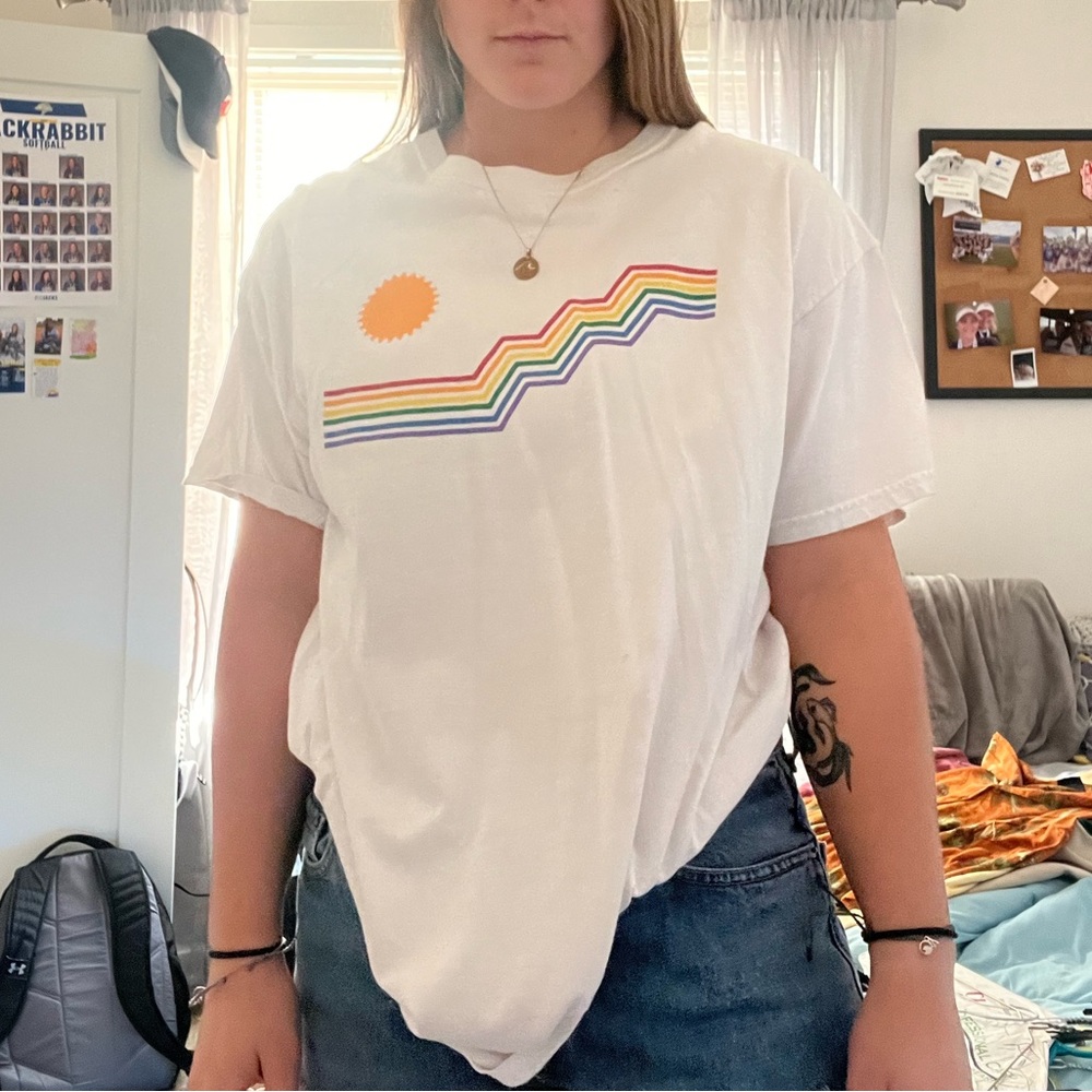 Oversized Vintage Rainbow and Sun Tee